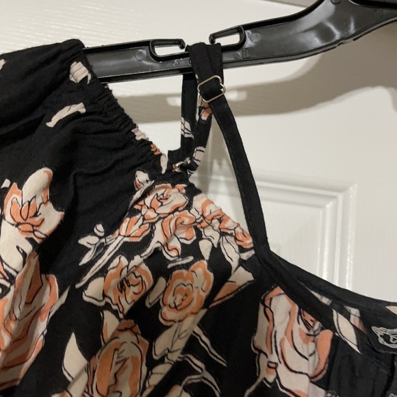 NWT beautiful women’s romper S - Picture 5 of 9